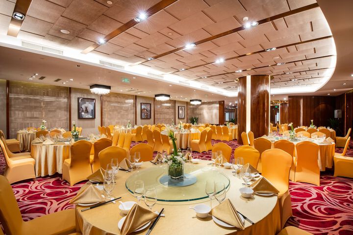 Dining 44 of 66