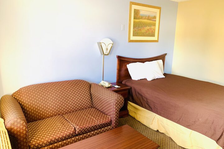 Room 13 of 25