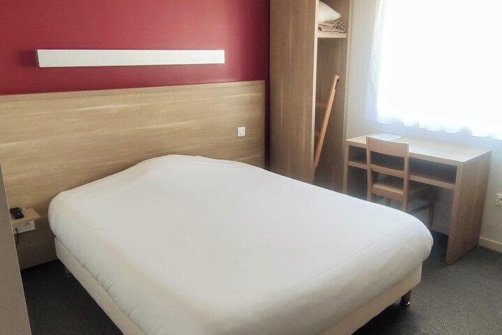 Room 6 of 22
