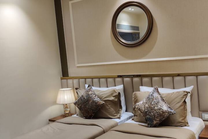 Room 20 of 48