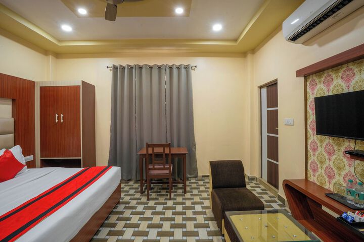 Room 8 of 40