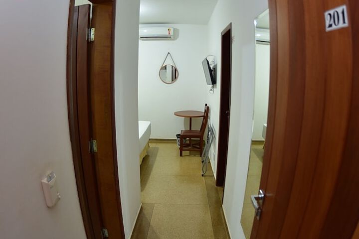Room 20 of 65