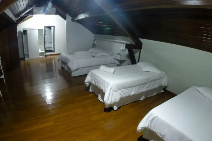 Room 11 of 12