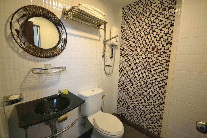 Room 26 of 48