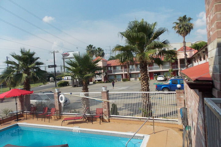 Pool 48 of 128