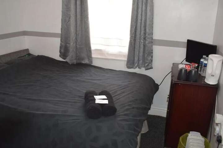 Room 15 of 34