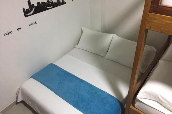 Room 22 of 46