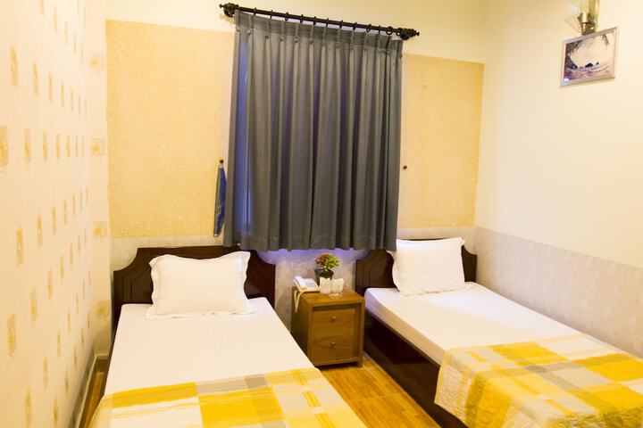 Room 6 of 47