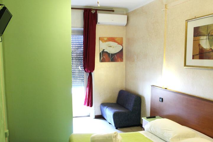 Room 34 of 47
