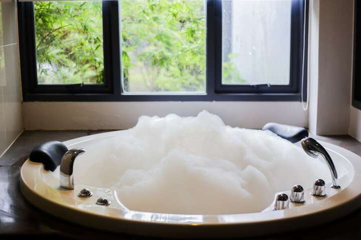 Hot Tub 69 of 199