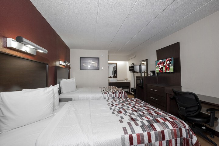 Double Accessible King Size Bed (3 of 7)