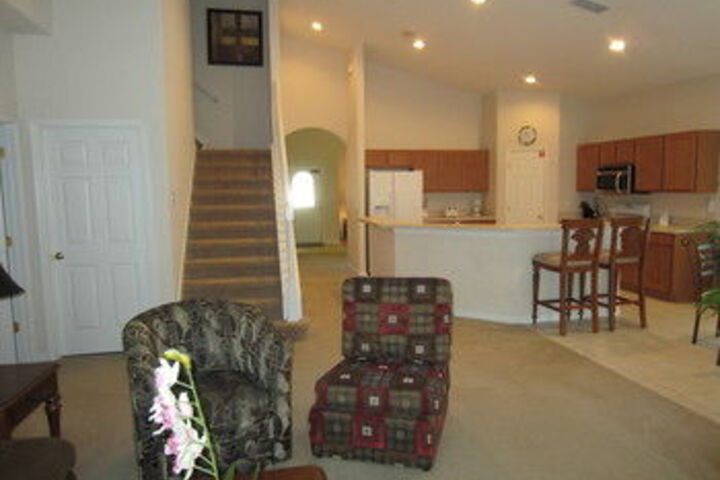Room 6 of 15
