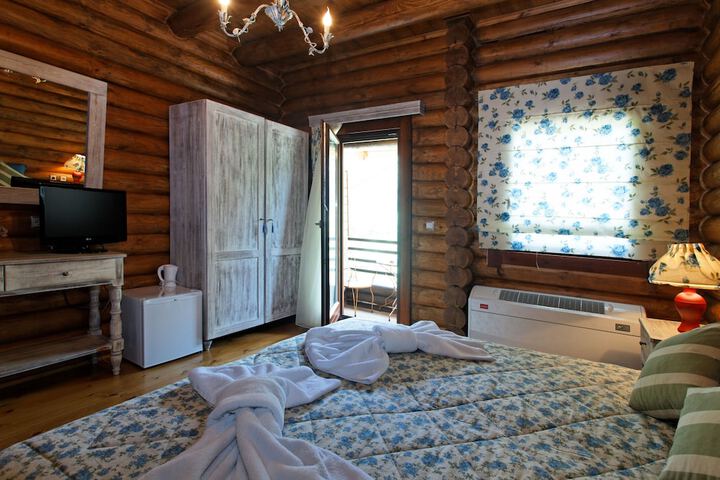 Room 12 of 44
