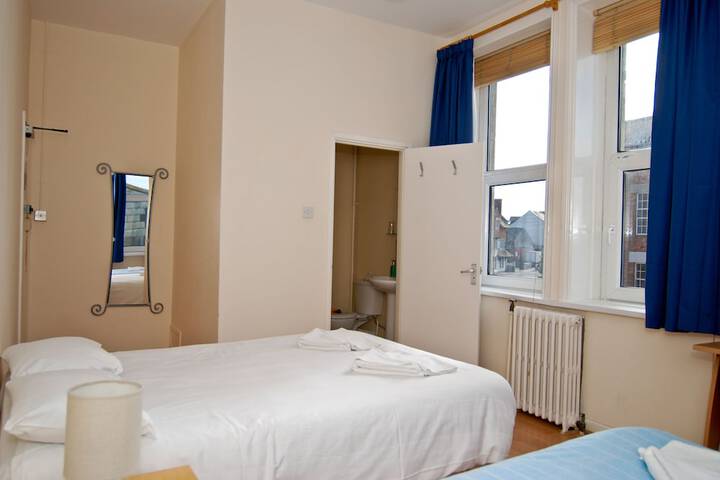 Room 5 of 39