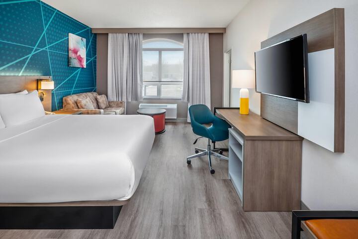 Room 35 of 73