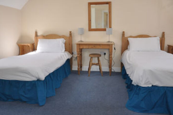 Room 3 of 16
