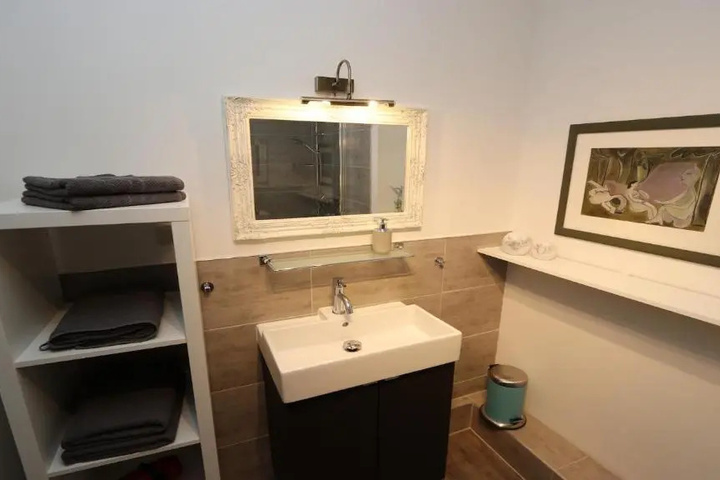 Room 7 of 21