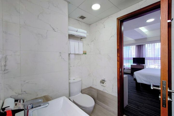 Room 49 of 58