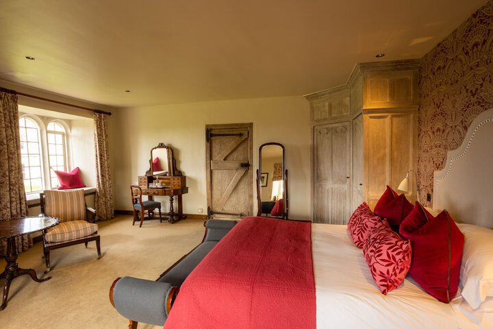 Room 8 of 27