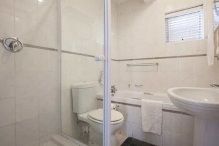 Room 3 of 17