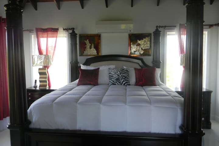 Room 4 of 84