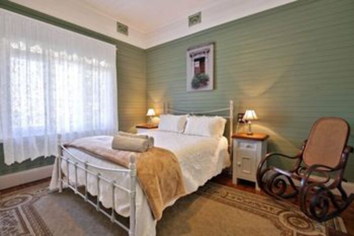 Room 8 of 19