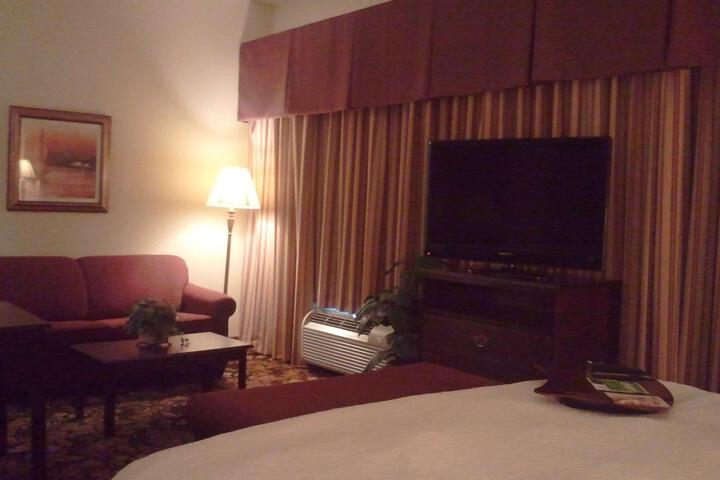 Room 27 of 34