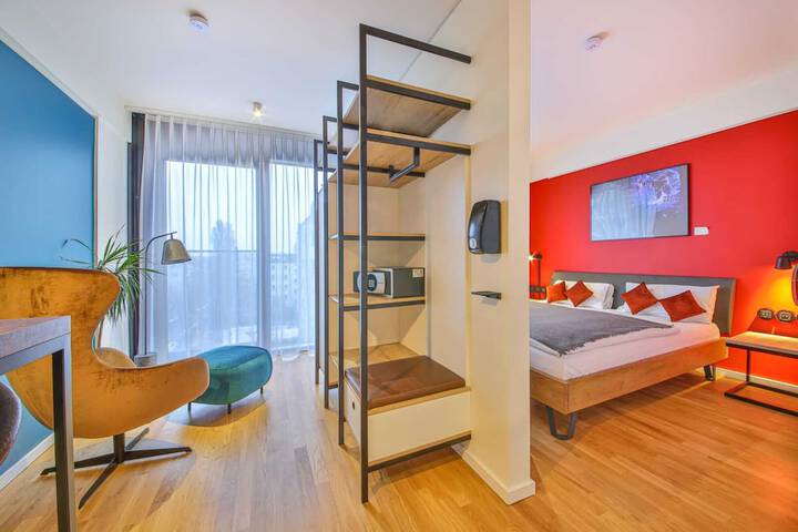 Room 16 of 44