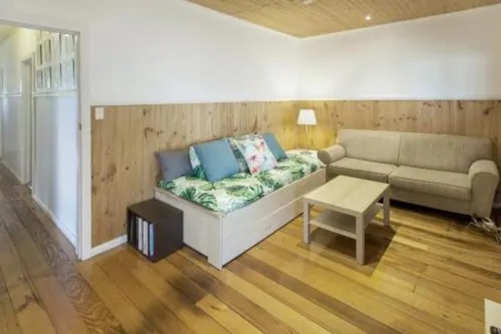 Room 2 of 11