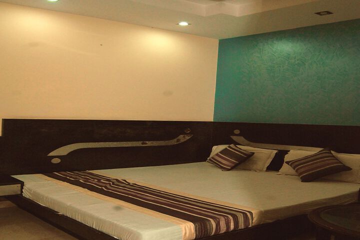 Room 19 of 35