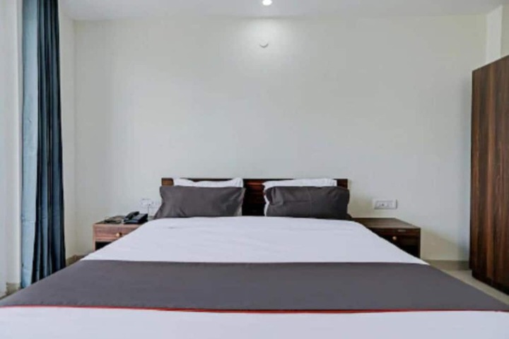 Room 3 of 18
