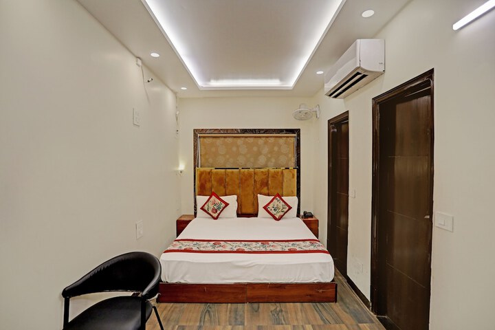 Room 35 of 65