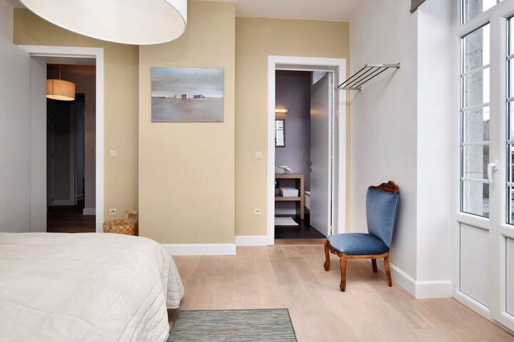 Room 10 of 40