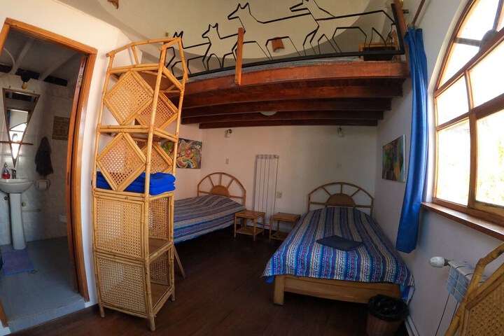 Room 2 of 82