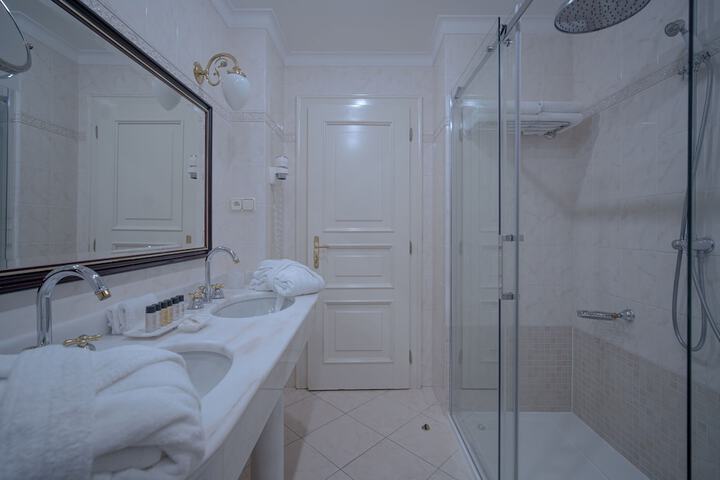 Bath Interior