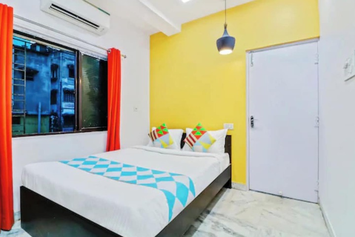 Room 3 of 12
