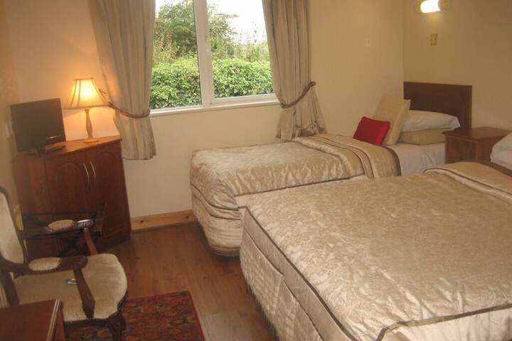 Room 10 of 17