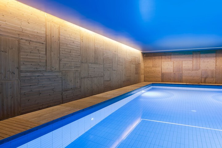 Pool Hotel