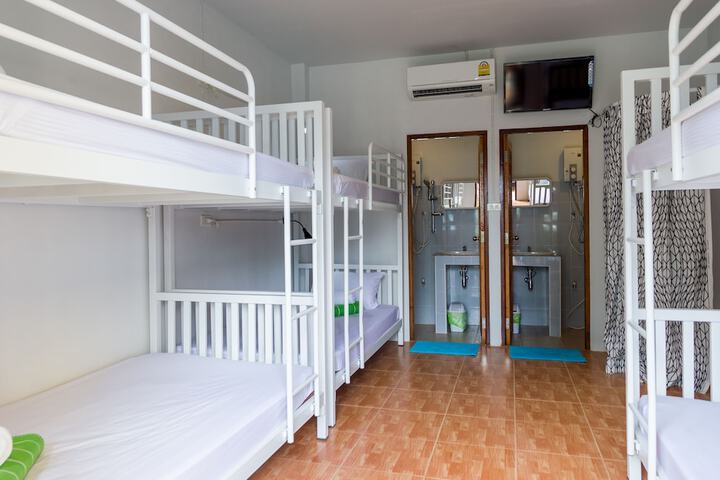 Room 3 of 36