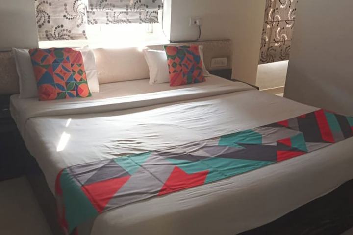 Room 4 of 14