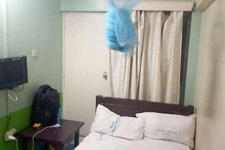 Room 2 of 16