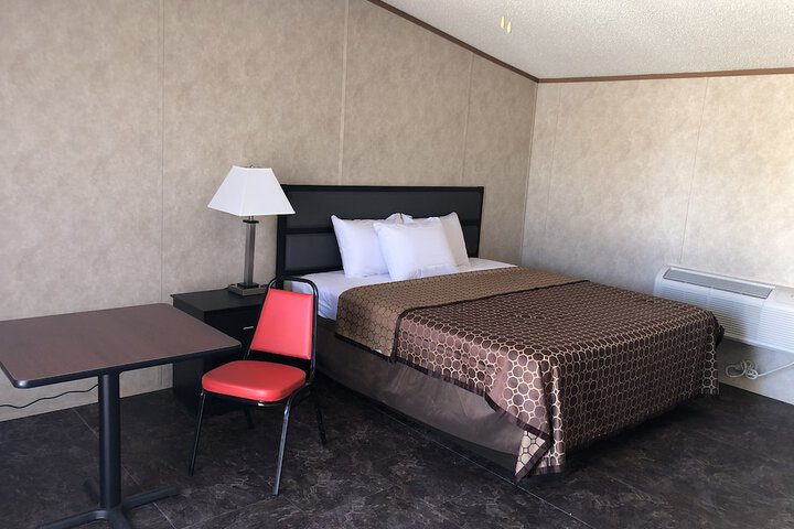 Room 3 of 23