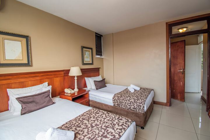 Room 2 of 20