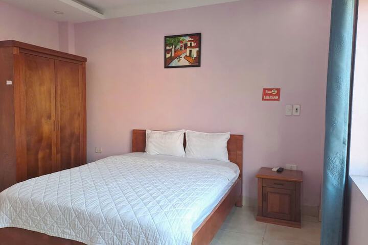 Room 14 of 42