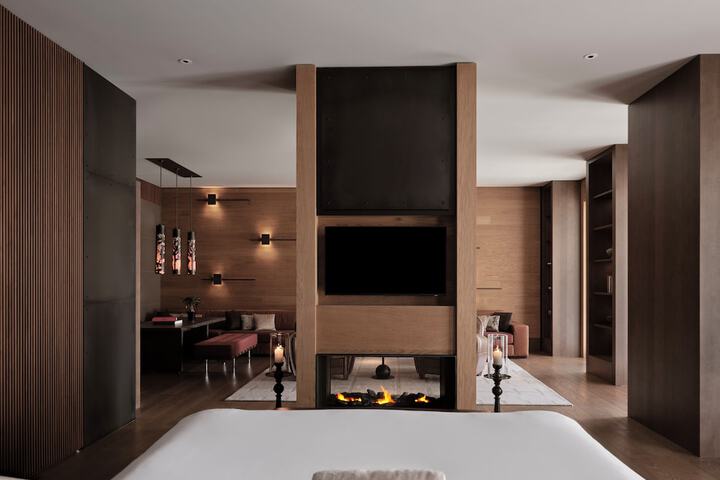 Room 35 of 103