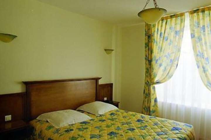 Room 15 of 52