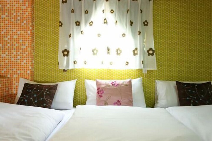 Room 21 of 37