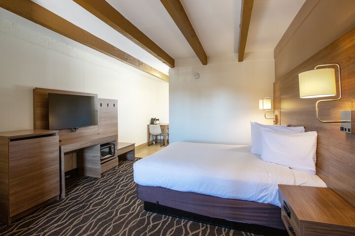Room 26 of 45