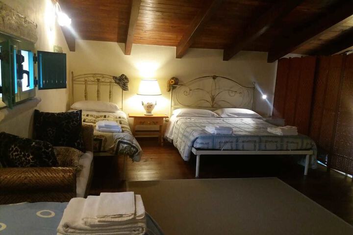Room 30 of 51
