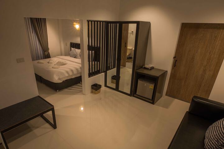 Room 5 of 138